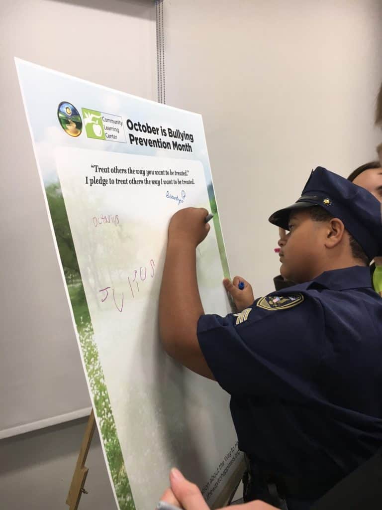 Students Sign Anti-Bullying Pledge